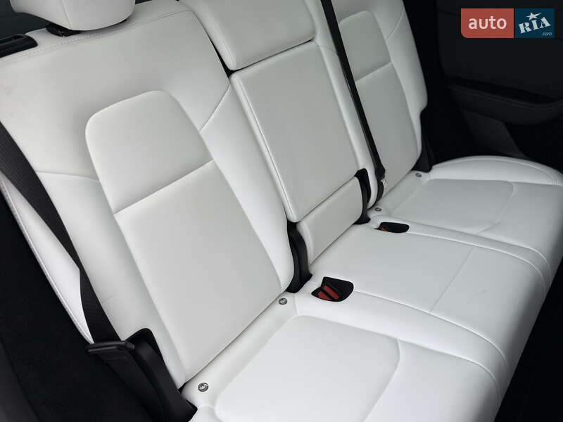 Внедорожник / Кроссовер Tesla Model Y 2024 в Дрогобыче