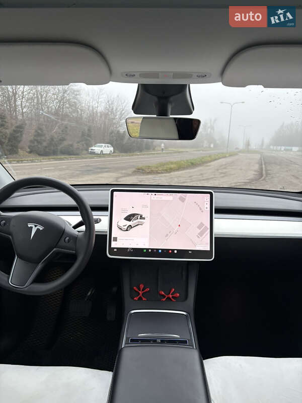 Позашляховик / Кросовер Tesla Model Y 2021 в Львові