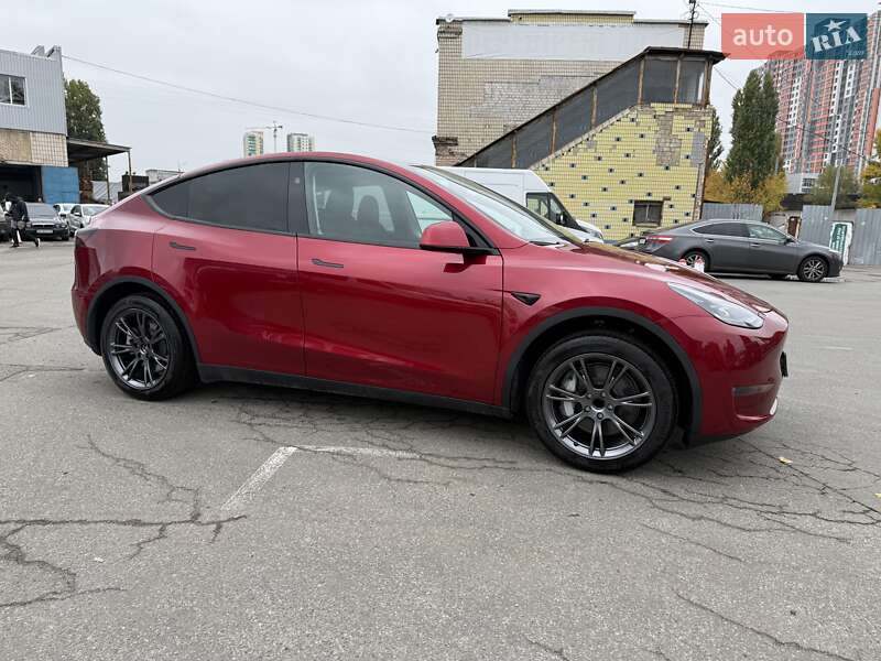 Внедорожник / Кроссовер Tesla Model Y 2024 в Киеве фото 14 Внедорожник / Кроссовер Tesla Model Y 2024 в Киеве