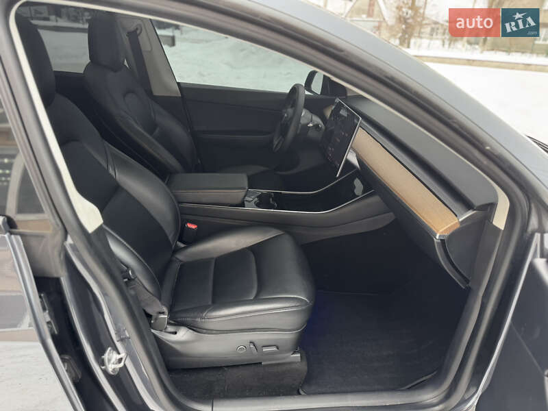 Внедорожник / Кроссовер Tesla Model Y 2020 в Луцке