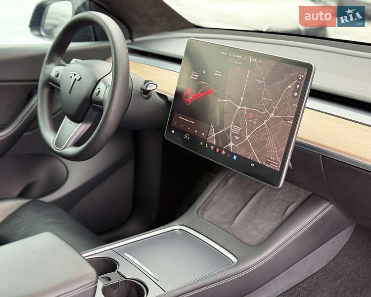 Внедорожник / Кроссовер Tesla Model Y 2021 в Киеве