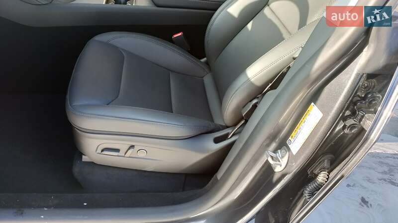 Внедорожник / Кроссовер Tesla Model Y 2025 в Коростышеве