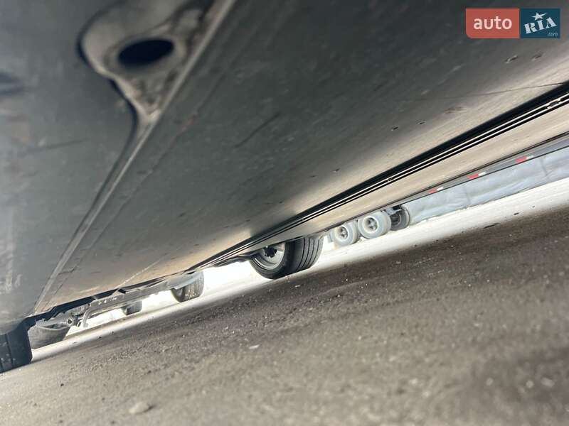 Внедорожник / Кроссовер Tesla Model Y 2023 в Львове