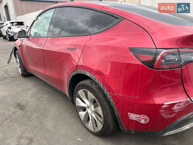Внедорожник / Кроссовер Tesla Model Y 2023 в Львове