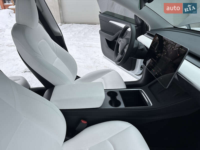 Внедорожник / Кроссовер Tesla Model Y 2023 в Теофиполе