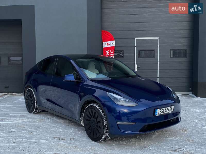 Внедорожник / Кроссовер Tesla Model Y 2024 в Киеве