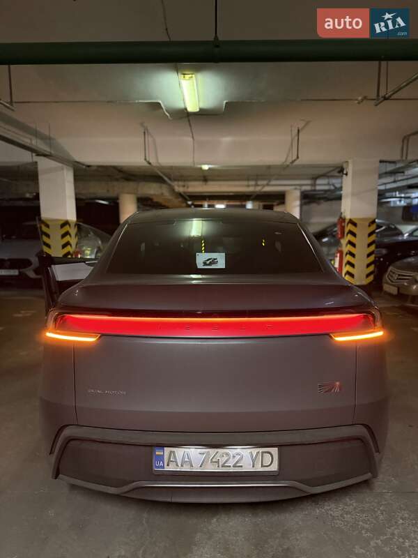 Внедорожник / Кроссовер Tesla Model Y 2025 в Киеве