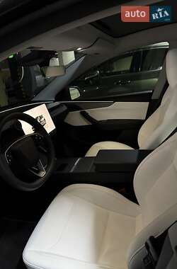 Внедорожник / Кроссовер Tesla Model Y 2025 в Киеве