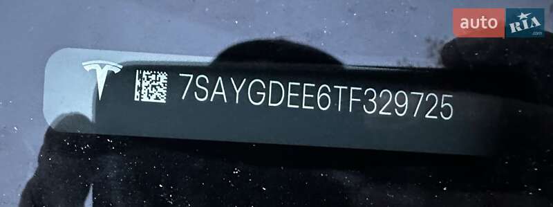 Внедорожник / Кроссовер Tesla Model Y 2025 в Киеве