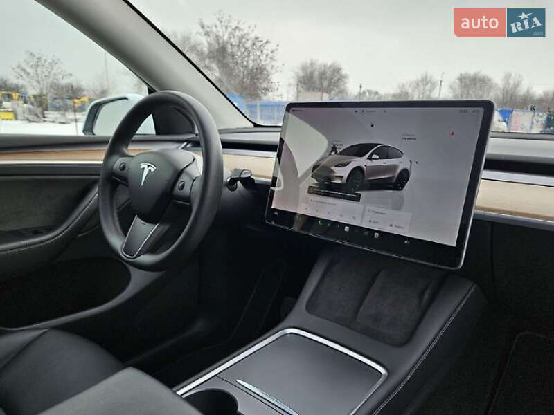 Внедорожник / Кроссовер Tesla Model Y 2023 в Львове