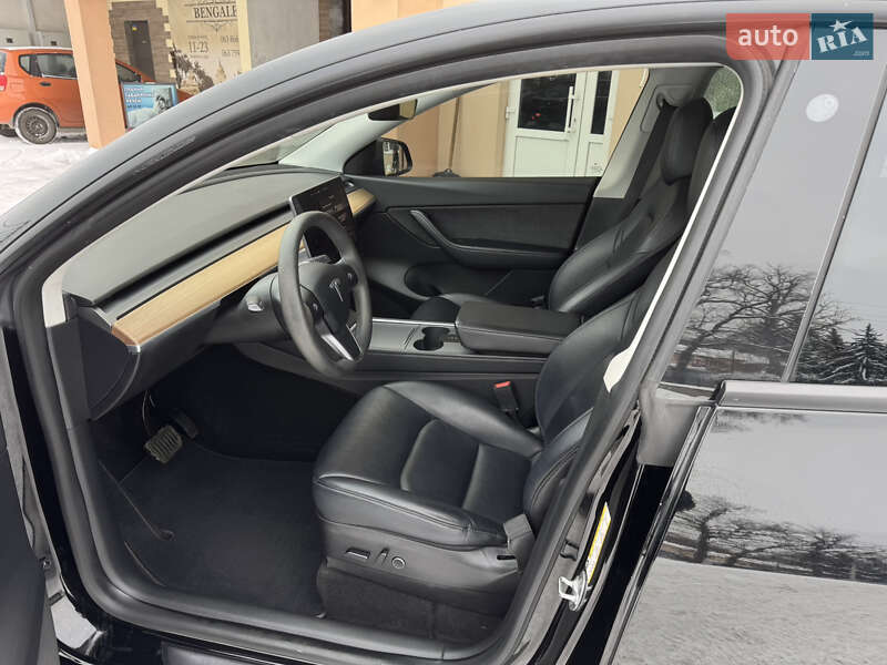 Внедорожник / Кроссовер Tesla Model Y 2022 в Луцке