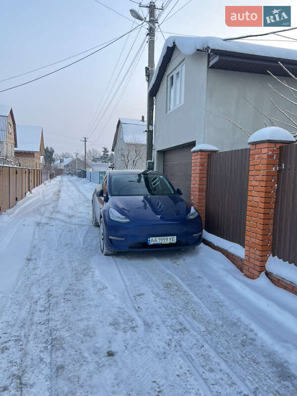 Внедорожник / Кроссовер Tesla Model Y 2023 в Вышгороде
