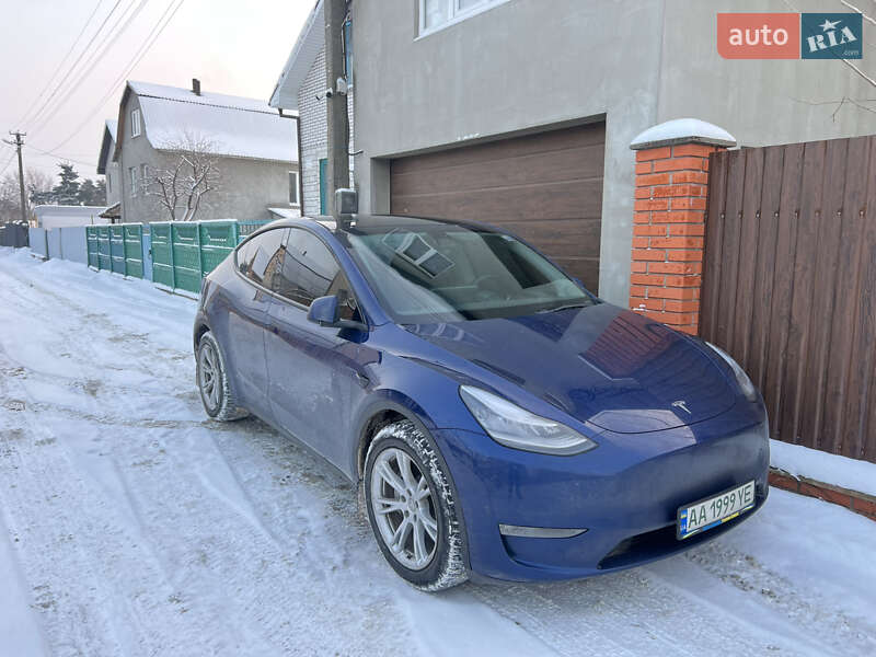 Внедорожник / Кроссовер Tesla Model Y 2023 в Вышгороде