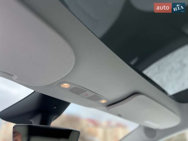 Внедорожник / Кроссовер Tesla Model Y 2025 в Богуславе