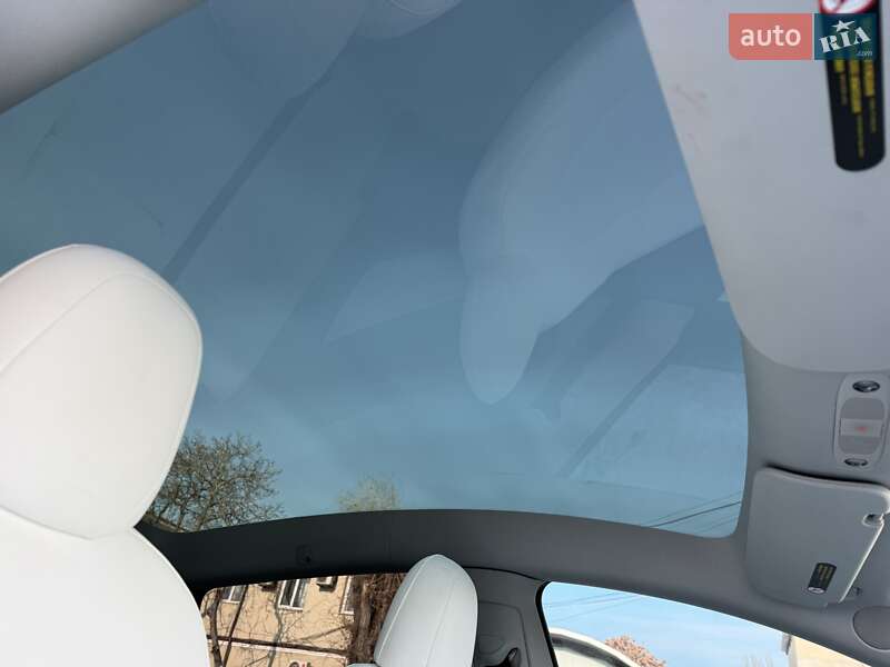 Внедорожник / Кроссовер Tesla Model Y 2021 в Одессе фото 33 Внедорожник / Кроссовер Tesla Model Y 2021 в Одессе