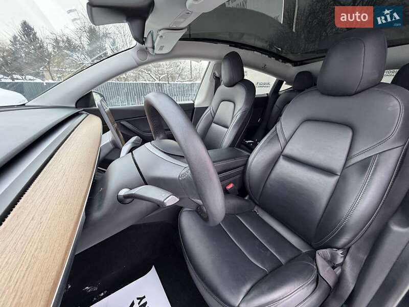 Внедорожник / Кроссовер Tesla Model Y 2021 в Луцке