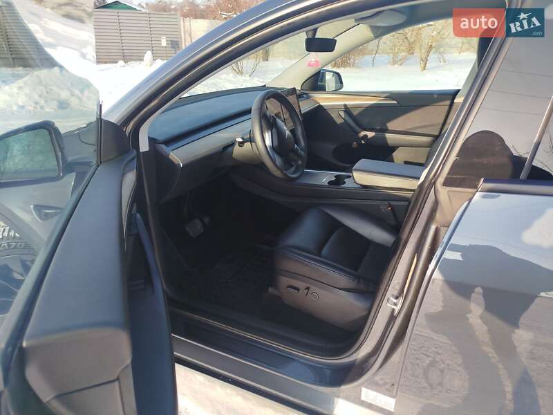 Позашляховик / Кросовер Tesla Model Y 2022 в Харкові фото 31 Позашляховик / Кросовер Tesla Model Y 2022 в Харкові