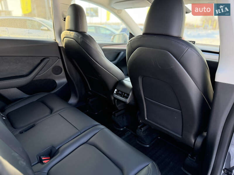 Внедорожник / Кроссовер Tesla Model Y 2024 в Львове