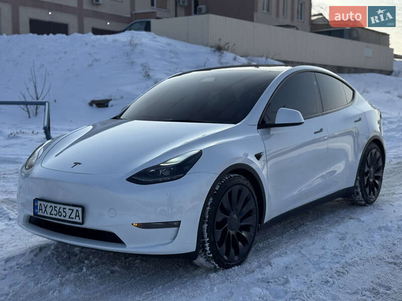 Позашляховик / Кросовер Tesla Model Y 2023 в Харкові