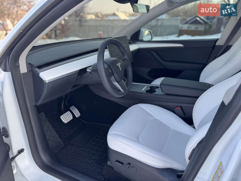 Позашляховик / Кросовер Tesla Model Y 2023 в Харкові