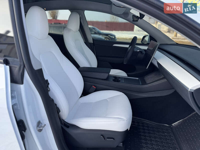 Позашляховик / Кросовер Tesla Model Y 2023 в Харкові