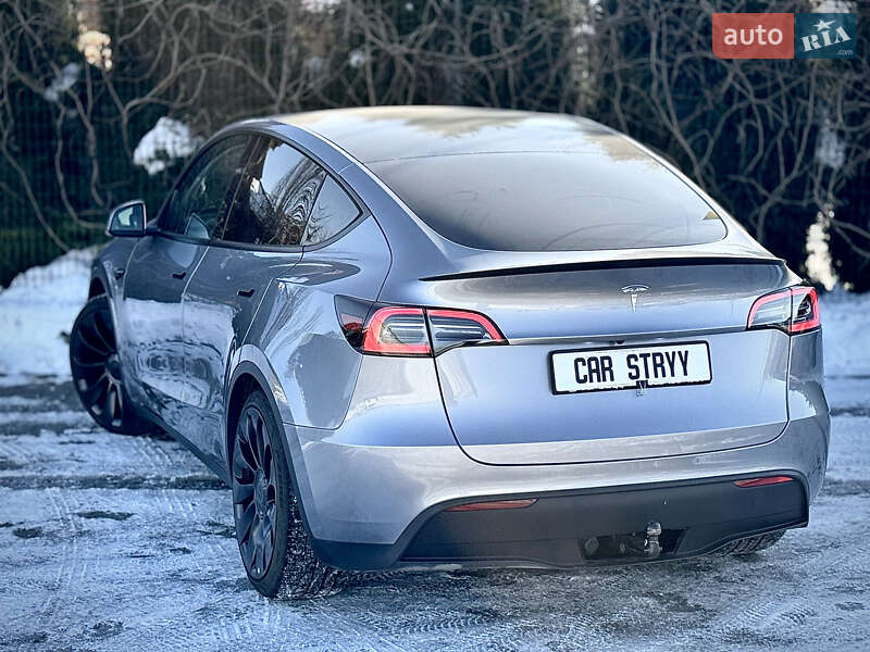 Внедорожник / Кроссовер Tesla Model Y 2023 в Стрые