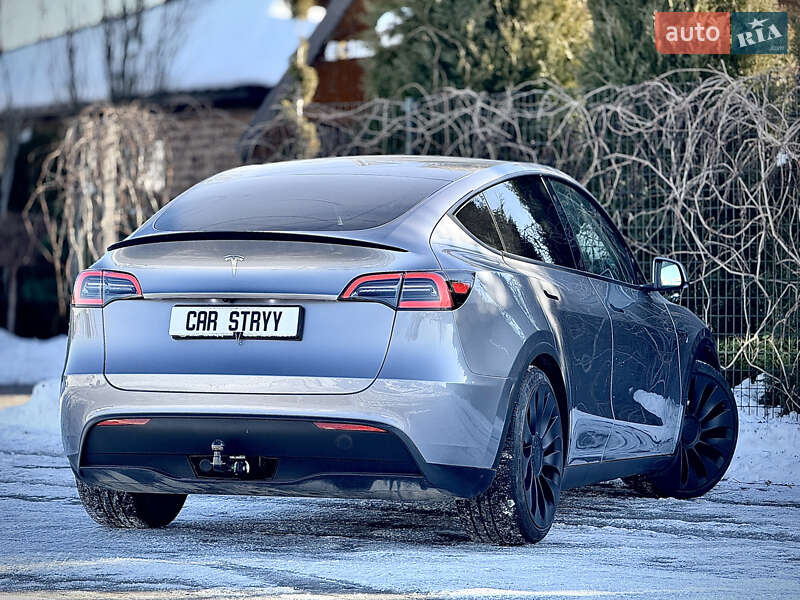 Внедорожник / Кроссовер Tesla Model Y 2023 в Стрые