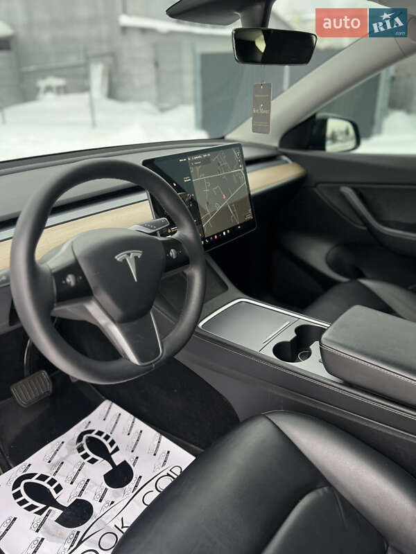 Внедорожник / Кроссовер Tesla Model Y 2021 в Ивано-Франковске