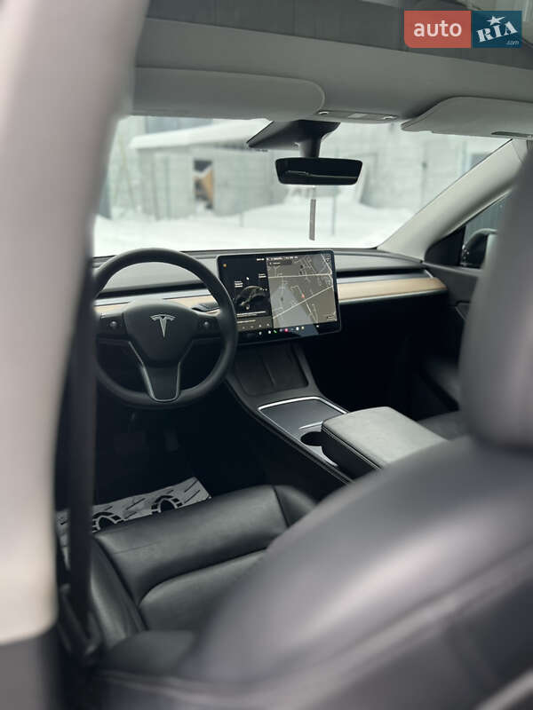 Внедорожник / Кроссовер Tesla Model Y 2021 в Ивано-Франковске