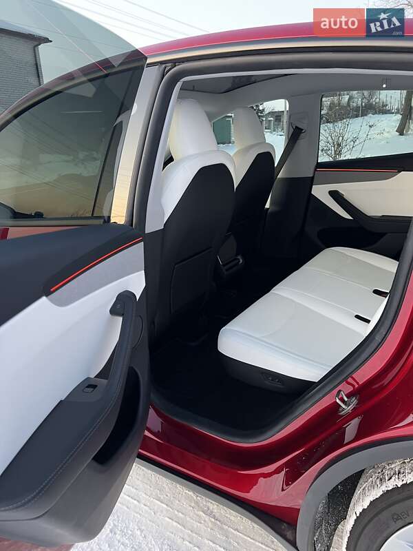 Внедорожник / Кроссовер Tesla Model Y 2025 в Харькове