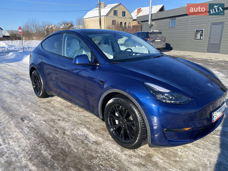 Позашляховик / Кросовер Tesla Model Y 2024 в Львові фото Позашляховик / Кросовер Tesla Model Y 2024 в Львові