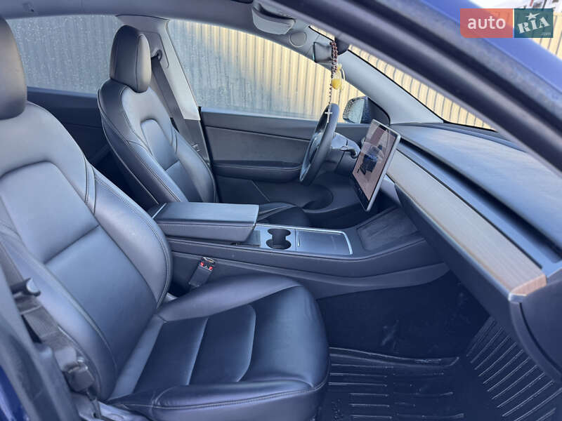 Позашляховик / Кросовер Tesla Model Y 2022 в Львові