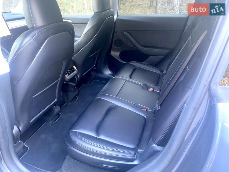 Позашляховик / Кросовер Tesla Model Y 2023 в Києві фото 11 Позашляховик / Кросовер Tesla Model Y 2023 в Києві