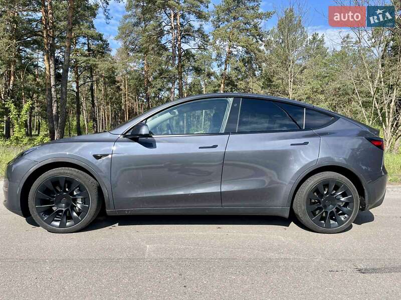 Позашляховик / Кросовер Tesla Model Y 2023 в Києві фото 20 Позашляховик / Кросовер Tesla Model Y 2023 в Києві