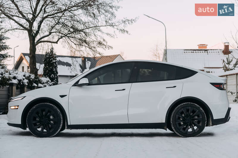 Внедорожник / Кроссовер Tesla Model Y 2025 в Киеве фото 11 Внедорожник / Кроссовер Tesla Model Y 2025 в Киеве