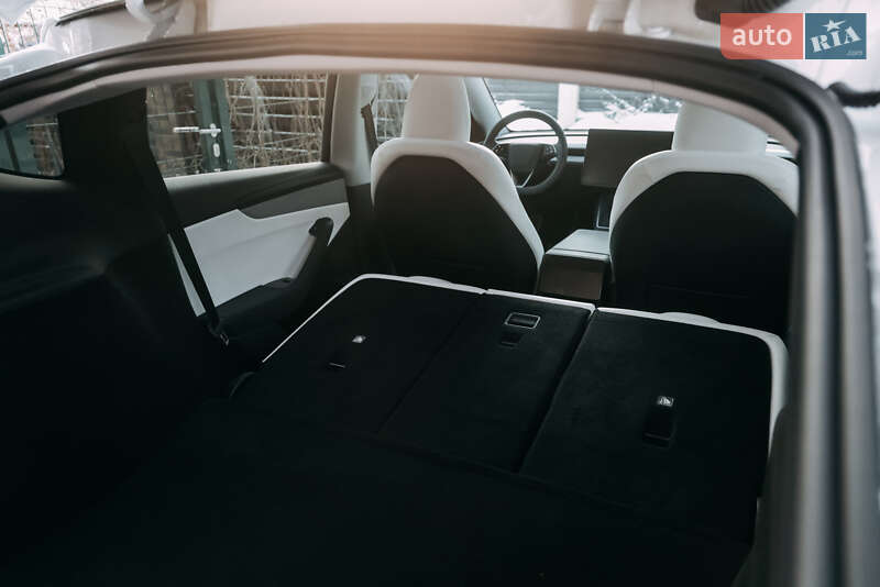 Внедорожник / Кроссовер Tesla Model Y 2025 в Киеве фото 23 Внедорожник / Кроссовер Tesla Model Y 2025 в Киеве