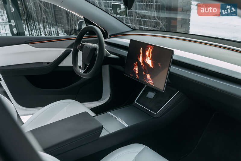 Внедорожник / Кроссовер Tesla Model Y 2025 в Киеве фото 33 Внедорожник / Кроссовер Tesla Model Y 2025 в Киеве