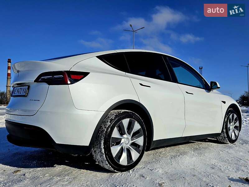 Позашляховик / Кросовер Tesla Model Y 2023 в Дніпрі