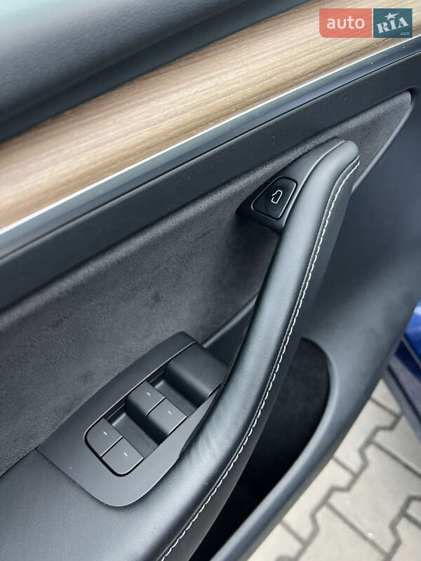 Позашляховик / Кросовер Tesla Model Y 2023 в Луцьку