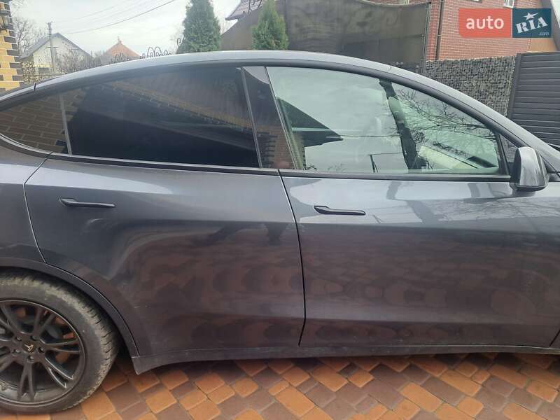 Внедорожник / Кроссовер Tesla Model Y 2023 в Киеве