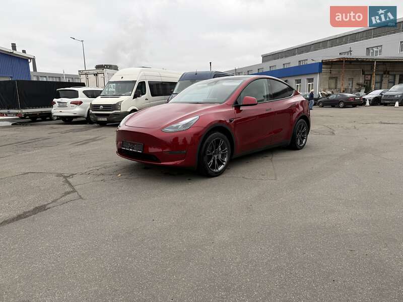 Внедорожник / Кроссовер Tesla Model Y 2024 в Киеве