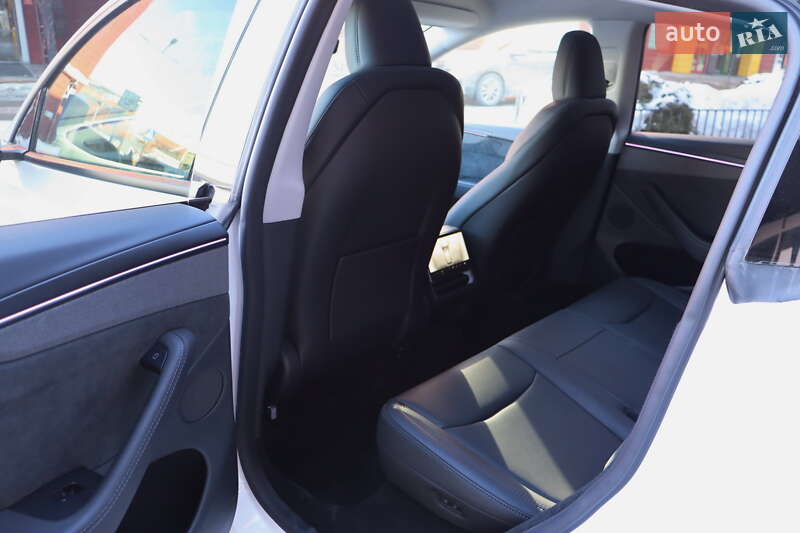 Внедорожник / Кроссовер Tesla Model Y 2025 в Львове фото 28 Внедорожник / Кроссовер Tesla Model Y 2025 в Львове