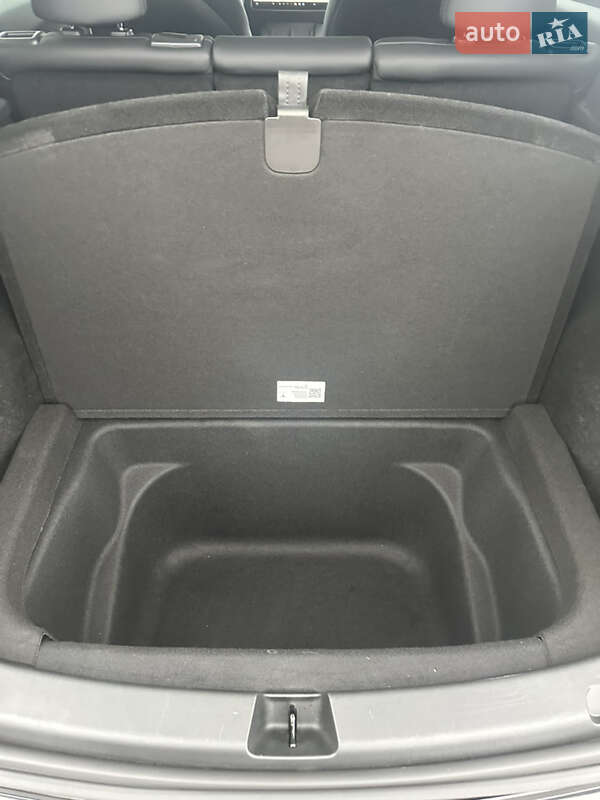 Позашляховик / Кросовер Tesla Model Y 2024 в Дніпрі