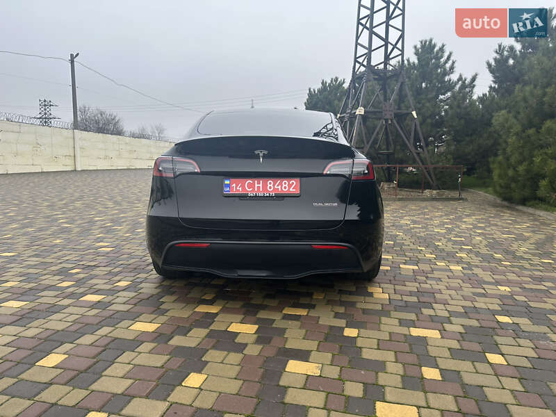 Позашляховик / Кросовер Tesla Model Y 2024 в Дніпрі