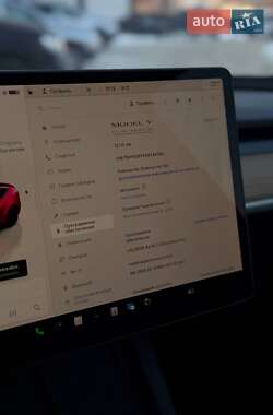 Внедорожник / Кроссовер Tesla Model Y 2024 в Черновцах