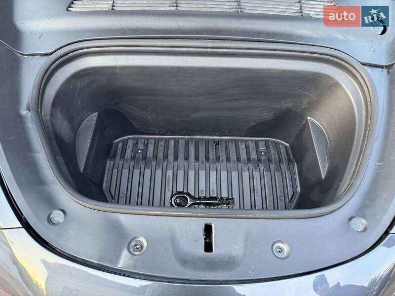 Внедорожник / Кроссовер Tesla Model Y 2023 в Днепре