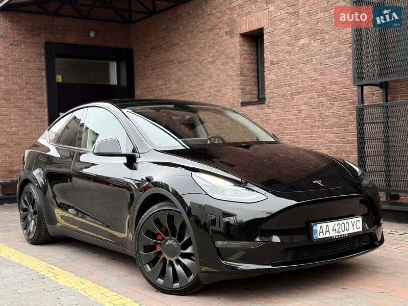 Позашляховик / Кросовер Tesla Model Y 2023 в Києві фото 5 Позашляховик / Кросовер Tesla Model Y 2023 в Києві