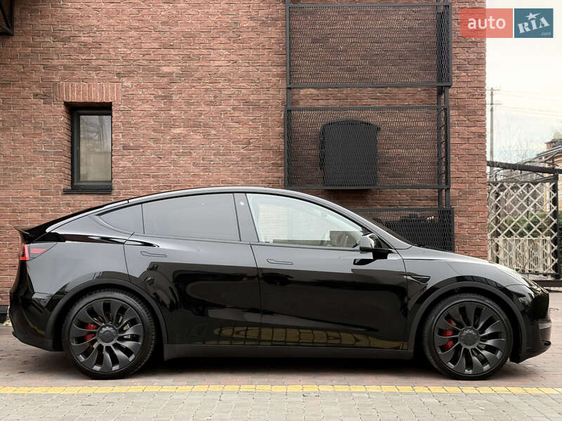 Позашляховик / Кросовер Tesla Model Y 2023 в Києві фото 17 Позашляховик / Кросовер Tesla Model Y 2023 в Києві