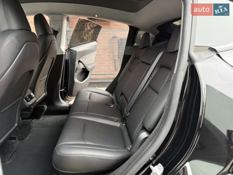 Позашляховик / Кросовер Tesla Model Y 2023 в Києві фото 45 Позашляховик / Кросовер Tesla Model Y 2023 в Києві