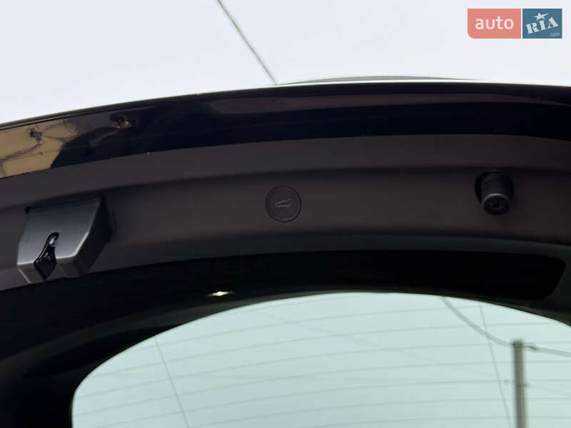 Позашляховик / Кросовер Tesla Model Y 2023 в Києві фото 70 Позашляховик / Кросовер Tesla Model Y 2023 в Києві